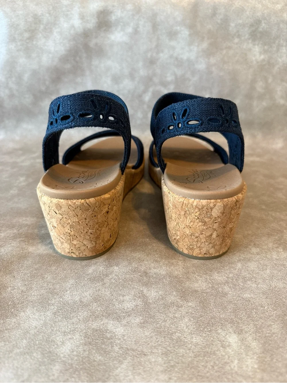 Skechers Arch Fit Luxe Foam Bouncing Wedge Sandals Navy Floral Size 8